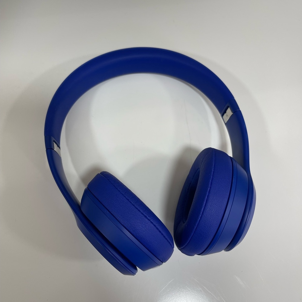 Beats Solo 3 wireless by dr Dre